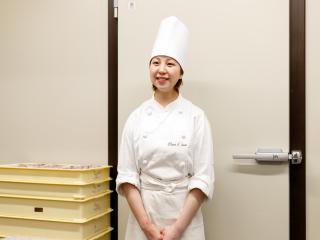名古屋スイーツ カフェ専門学校 卒業生の仕事 お客様を笑顔 みんなの専門学校 みんせん